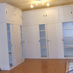 Armadio per archivi parrocchiali su misura